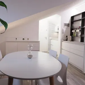 https://mansarda-torre-blanca.hotelslidodijesolo.com