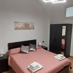 https://le-sisters.hotelitalianriviera.com